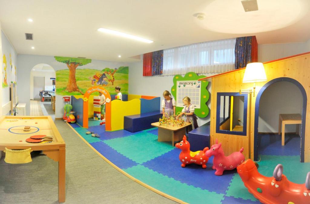 Vital - Und Wellnesshotel Hanneshof Filzmoos Exterior foto